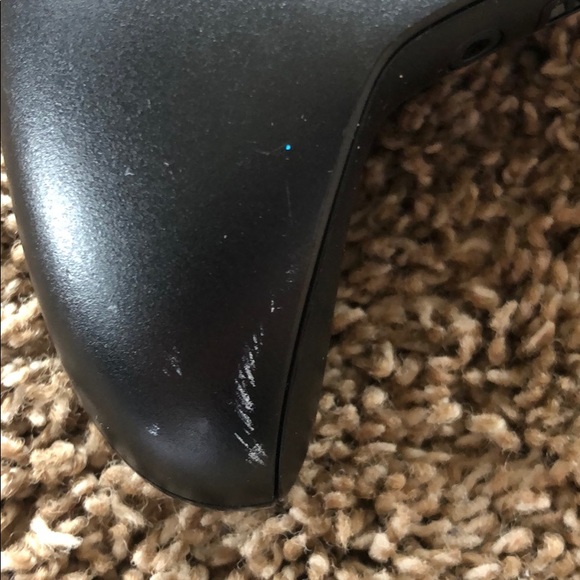 Black Xbox one controller - Picture 6 of 6